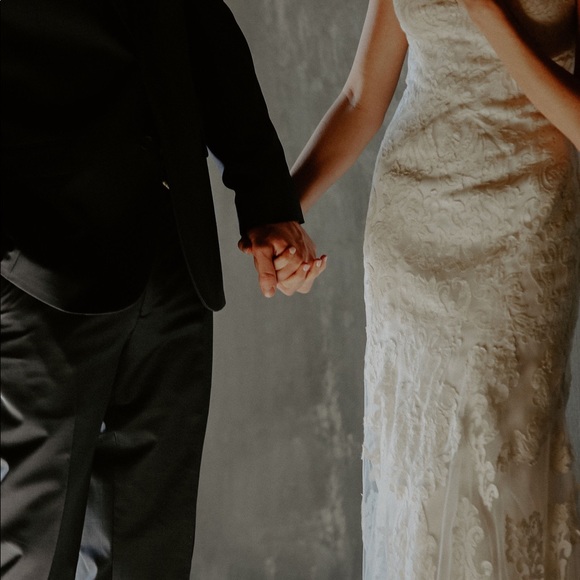 WEDDING DRESS - Picture 7 of 7